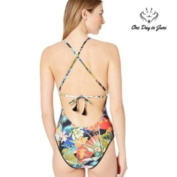 Lucky Brand Crochet Accent V Neck One Piece Size S - Picture 2 of 9